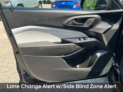 Used 2024 Chevrolet Trax LT w/ Driver Confidence Package image 15