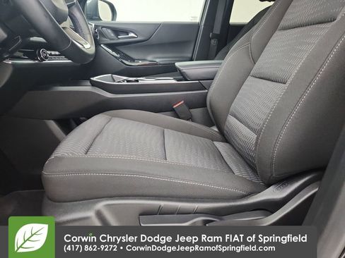 Used 2026 Chevrolet Equinox LT FWD image 19