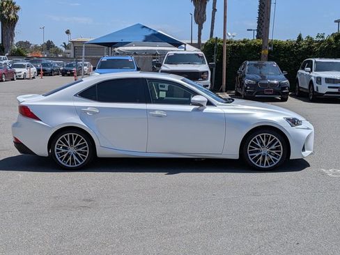 Used 2018 Lexus IS 300 w/ Accessory Package 2 RWD image 4