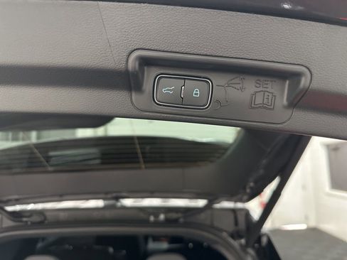 Used 2025 Ford Explorer ST-Line AWD/4WD image 37