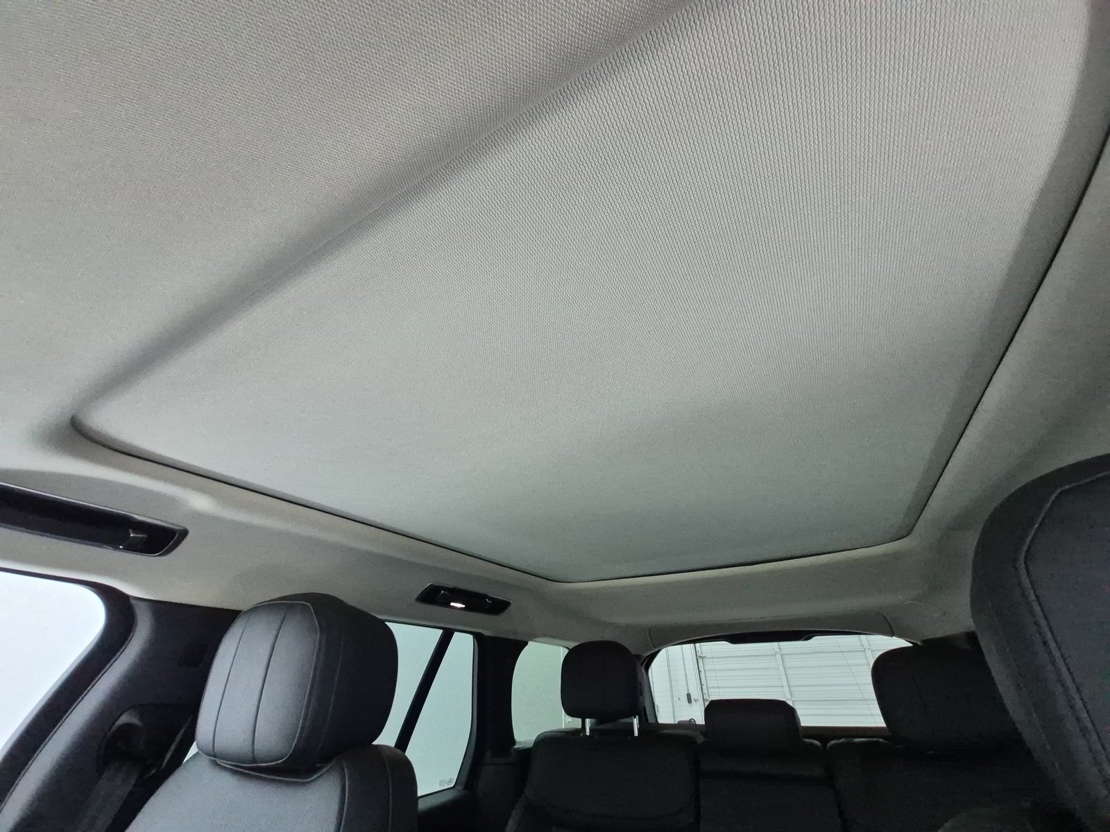 Used 2024 Land Rover Range Rover SE AWD/4WD image 17
