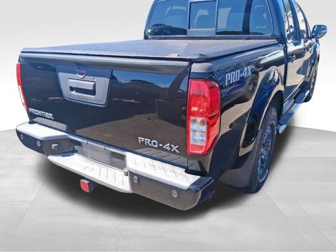 Used 2015 Nissan Frontier PRO-4X AWD/4WD image 4