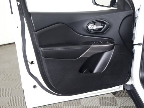 Used 2021 Jeep Cherokee Latitude Lux image 20