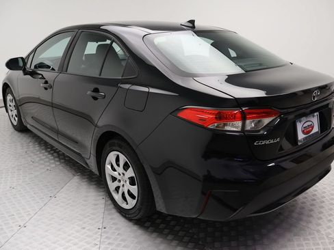 Used 2022 Toyota Corolla LE FWD image 11