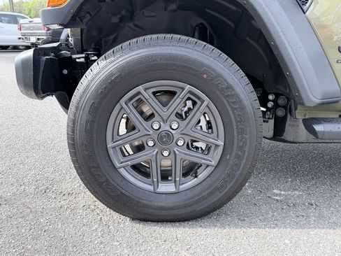 New 2026 Jeep Gladiator Sport image 32