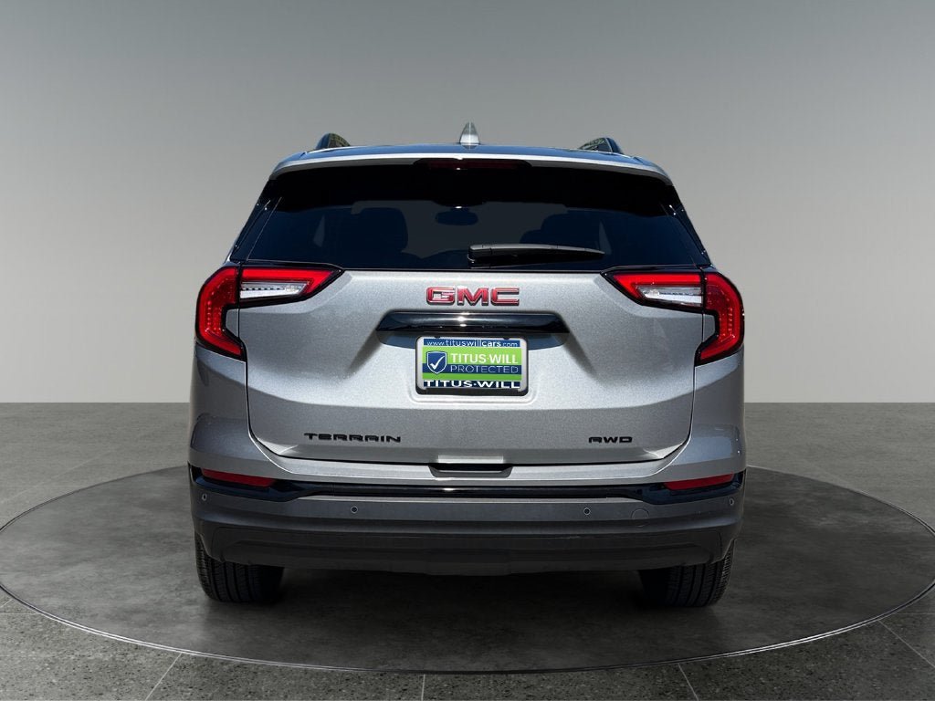 Used 2024 GMC Terrain SLE w/ Driver Convenience Package AWD/4WD image 9