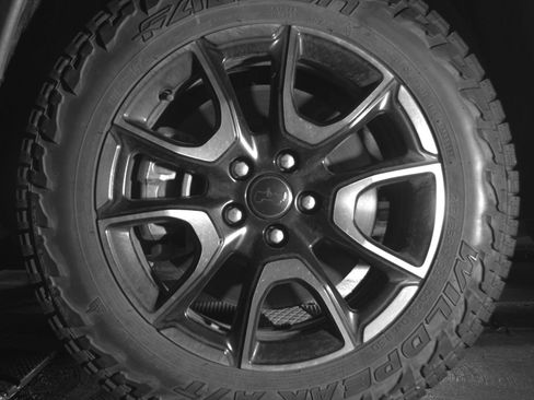Used 2025 Jeep Compass Trailhawk AWD/4WD image 12