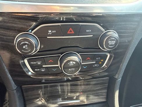 Used 2016 Chrysler 300 Limited AWD/4WD image 23