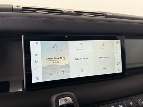 Used 2024 Land Rover Defender 110 X-Dynamic SE image 31