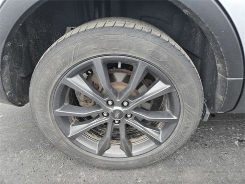 Used 2018 Ford Explorer XLT w/ Equipment Group 202A image 45