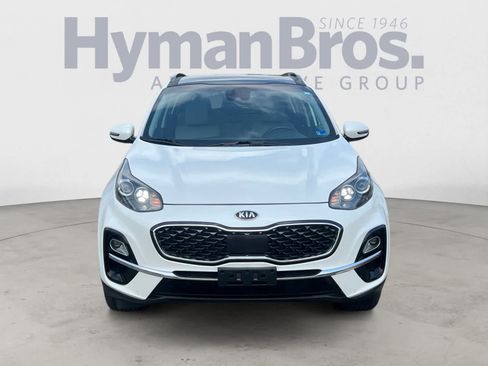 Certified 2022 Kia Sportage EX w/ EX Technology Package AWD/4WD image 9