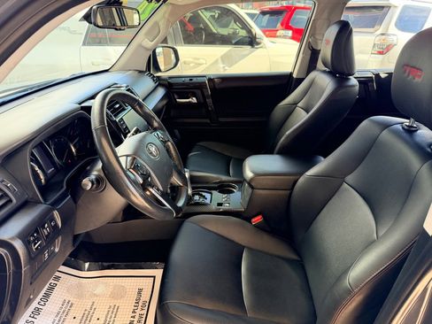 Used 2024 Toyota 4Runner TRD Off-Road Premium image 6