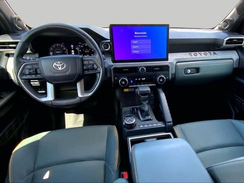 Certified 2025 Toyota 4Runner Trailhunter AWD/4WD image 16