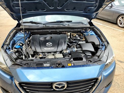 Used 2017 MAZDA MAZDA3 Sport w/ Preferred Equipment Package FWD image 53