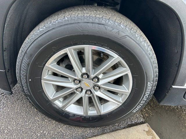 Used 2023 Chevrolet Traverse LT FWD image 55