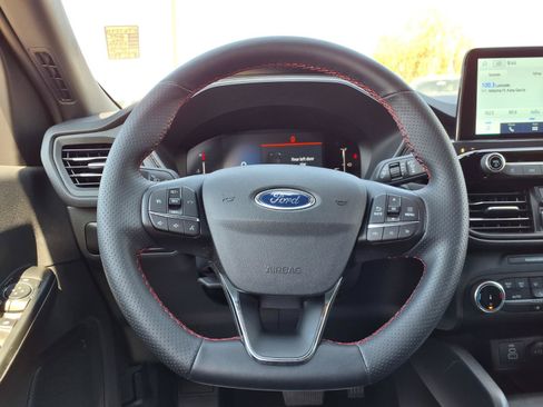 Certified 2025 Ford Escape ST-Line FWD image 19
