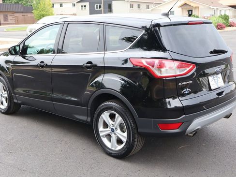 Used 2016 Ford Escape SE w/ SE Cold Weather Package image 8