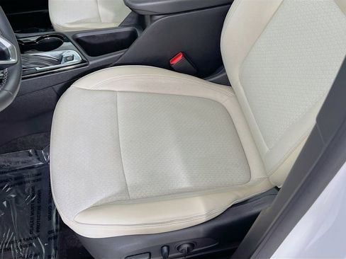 Used 2022 Buick Encore GX Select image 17