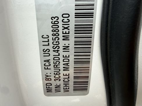 Used 2025 RAM 2500 Big Horn AWD/4WD image 35
