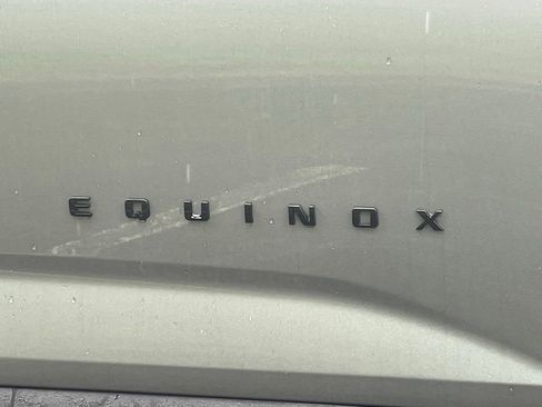 Used 2026 Chevrolet Equinox LT AWD/4WD image 10