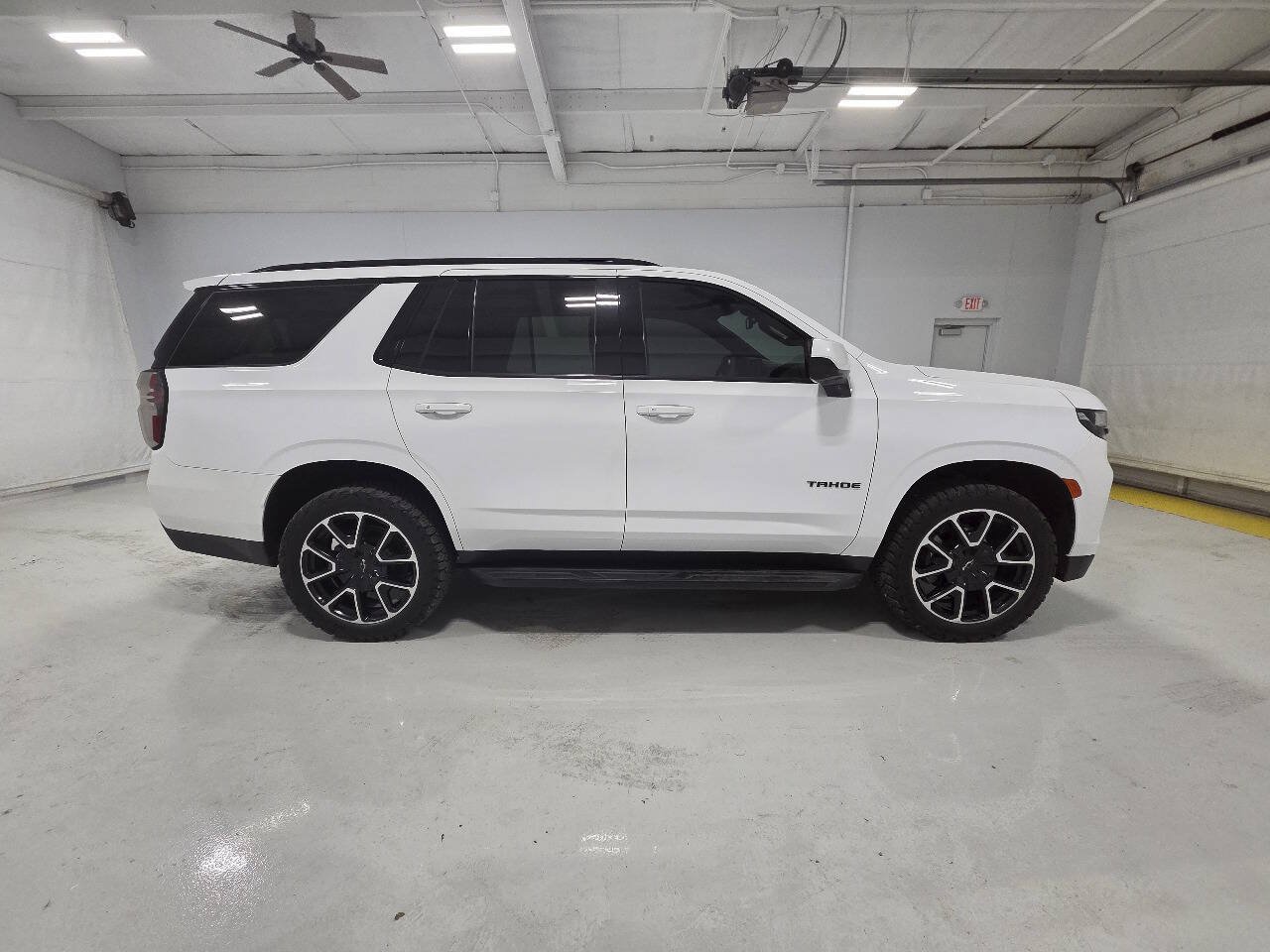 Used 2023 Chevrolet Tahoe RST AWD/4WD image 11
