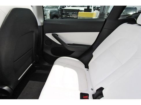 Used 2022 Tesla Model Y Performance AWD/4WD image 12