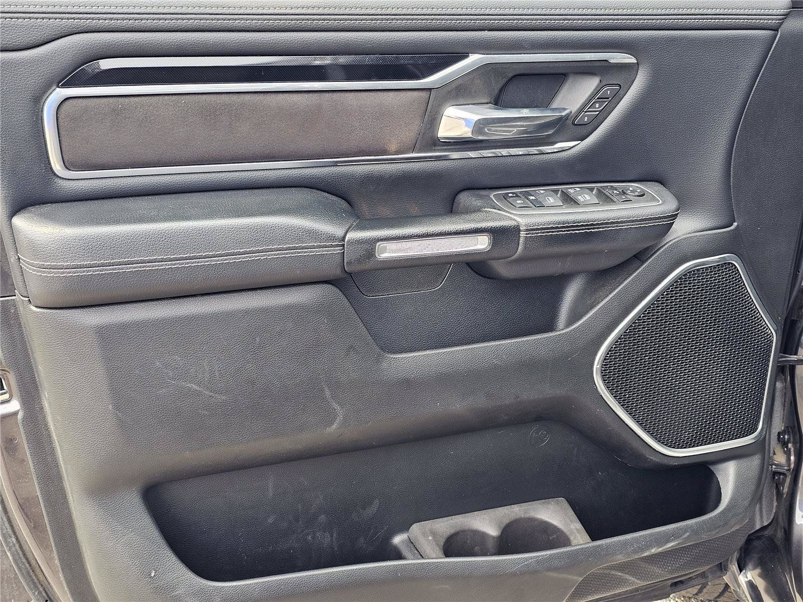 Used 2022 RAM 1500 Laramie w/ Sport Appearance Package AWD/4WD image 15