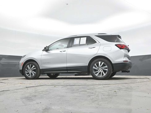 Used 2022 Chevrolet Equinox Premier AWD/4WD image 32