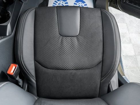 New 2025 Ford Bronco Outer Banks w/ Sasquatch Package image 40