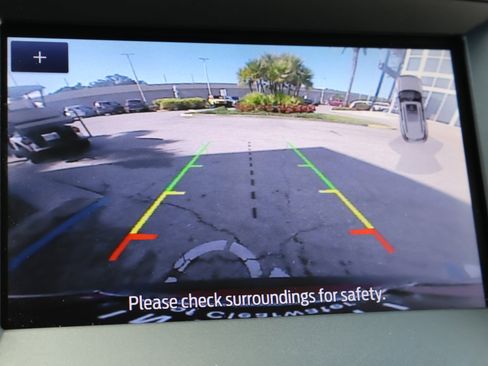 Used 2020 Ford Edge SEL w/ Convenience Package image 4