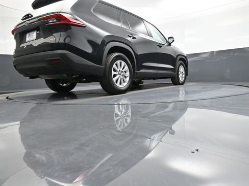 Certified 2025 Toyota Grand Highlander AWD image 31