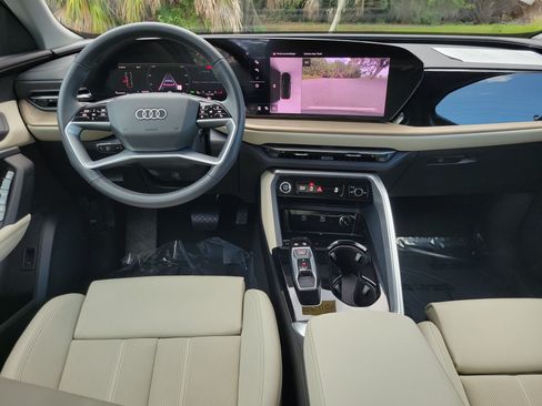 Used 2025 Audi Q5 Premium Plus w/ Premium Plus AWD/4WD image 13