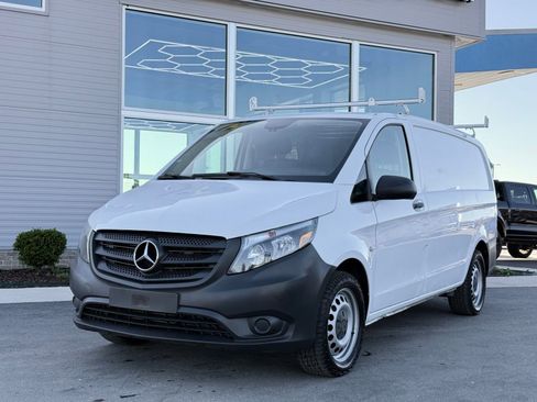 Used 2018 Mercedes-Benz Metris image 3