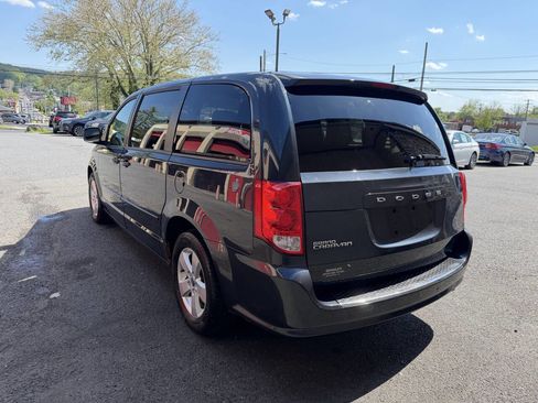 Used 2013 Dodge Grand Caravan SE FWD image 4