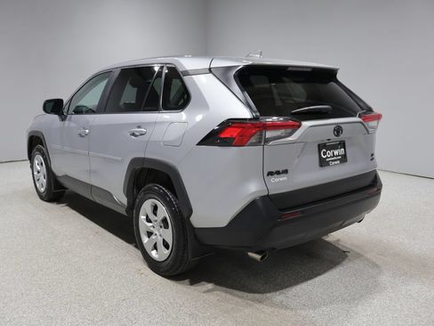 Used 2023 Toyota RAV4 LE AWD/4WD image 5