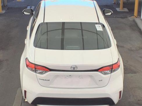 Used 2020 Toyota Corolla LE image 5