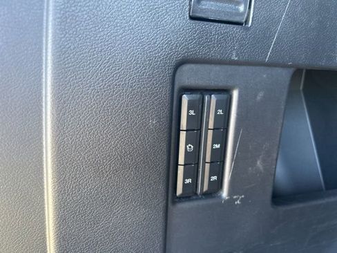 Used 2024 Ford Expedition Limited image 32