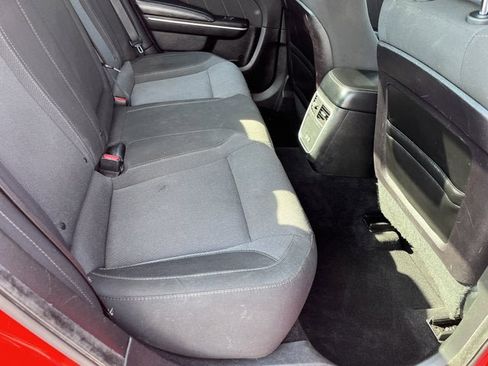 Used 2019 Dodge Charger SXT image 12