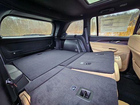 New 2025 Jeep Grand Cherokee Limited image 40