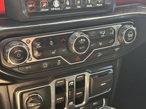 Used 2019 Jeep Wrangler Unlimited Rubicon AWD/4WD image 24