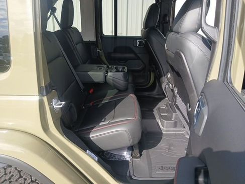 New 2026 Jeep Wrangler Unlimited Rubicon AWD/4WD image 28