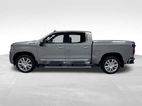 Certified 2025 Chevrolet Silverado 1500 High Country w/ High Country Premium Package AWD/4WD image 3