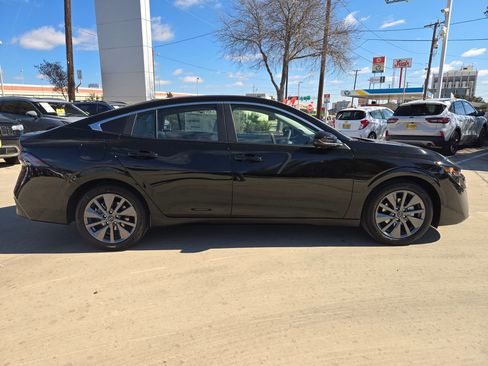 New 2026 Nissan Sentra SL image 2