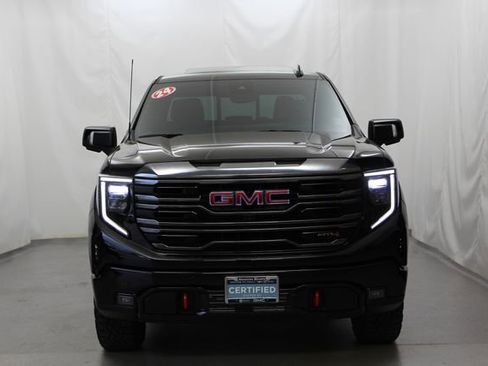 Certified 2024 GMC Sierra 1500 AT4 w/ Technology Package AWD/4WD image 4