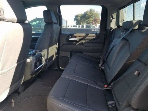 New 2025 GMC Sierra 2500 SLT w/ SLT Premium Package image 9