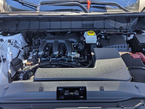 New 2025 Nissan Pathfinder SL image 11