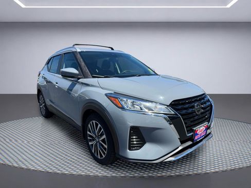 Used 2021 Nissan Kicks SV FWD image 10