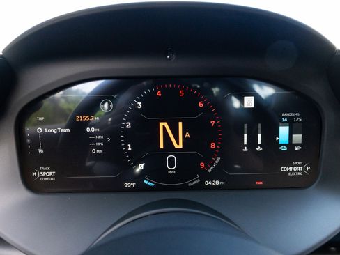 Used 2023 McLaren Artura RWD image 80
