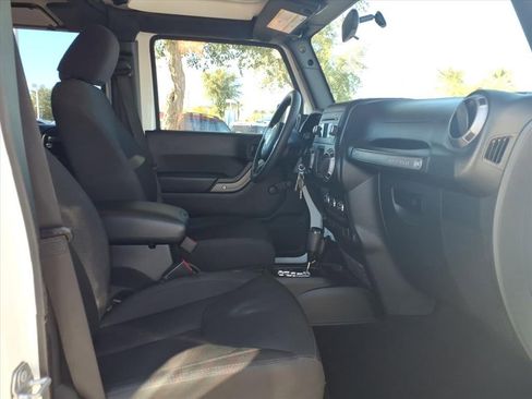 Used 2017 Jeep Wrangler Unlimited Sport image 11