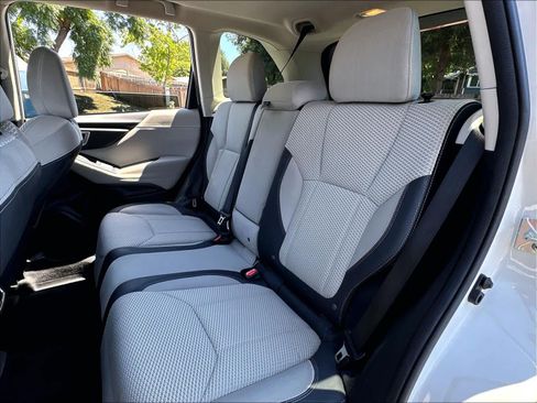 Used 2019 Subaru Forester Premium w/ All-Weather Package AWD/4WD image 29